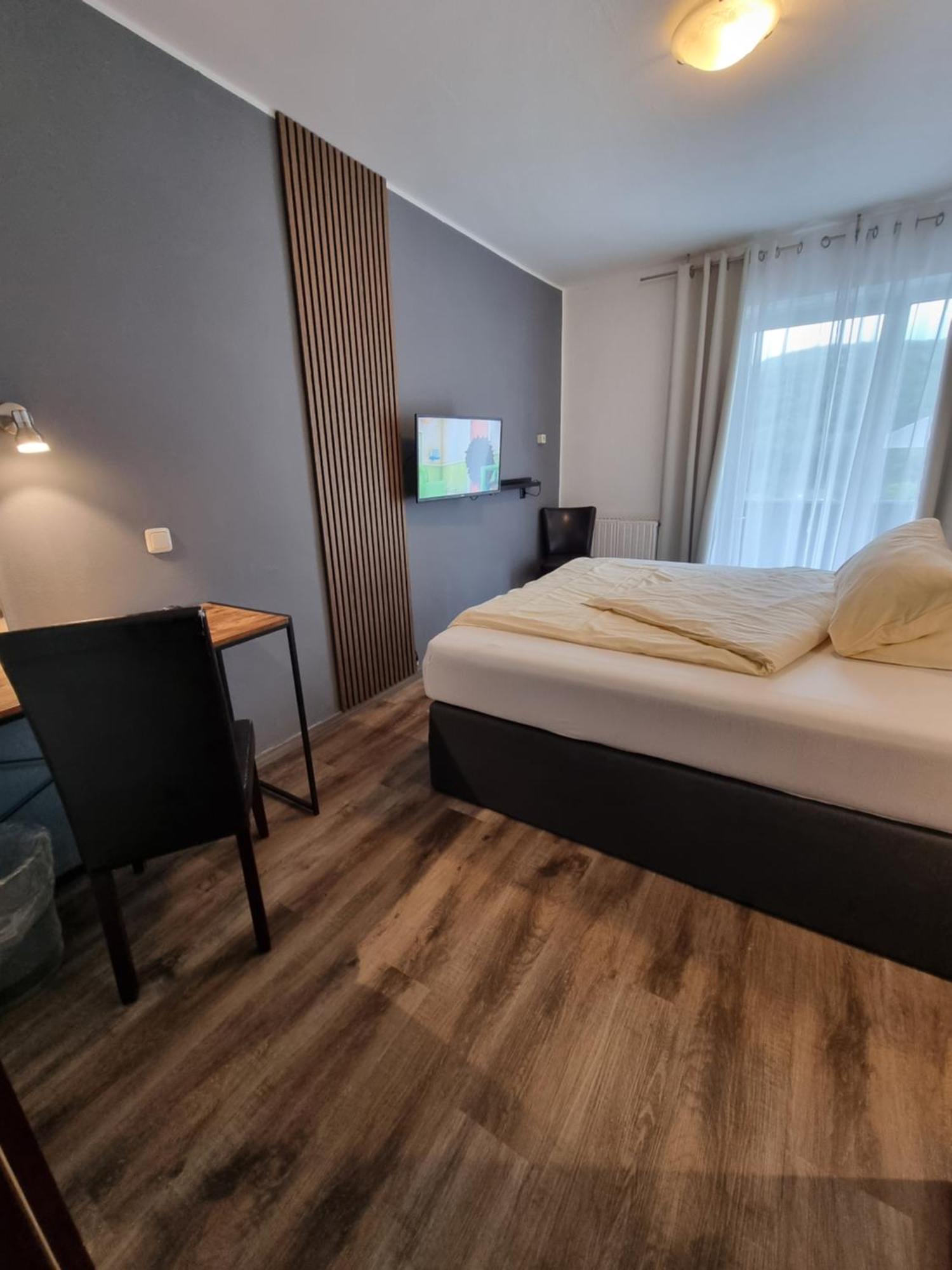 Hotel Kurhaus Uhlenberg Бад-Мюнстерайфель Экстерьер фото